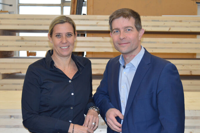 Sylvia Polleres and Gerhard Grüll in the testing hall at Holzforschung Austria.Holzforschung Austria.